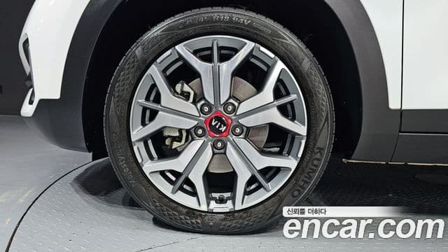 Kia Seltos Signature, 2021 все фото