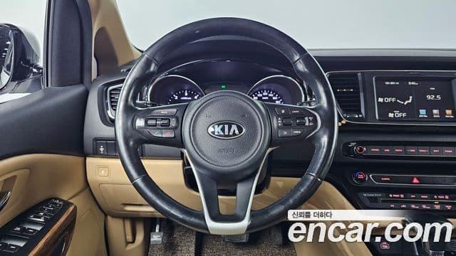 Kia All New Carnival Prestige, 2017 15