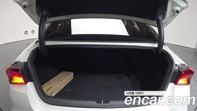 Kia K5 3세대 Prestige, 2022 20