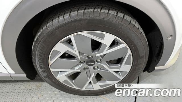 Genesis GV60 Standard, 2022 все фото