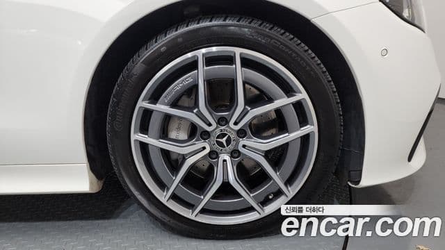 Mercedes-Benz E-класс W213 E300d 4MATIC купе, 2023 все фото