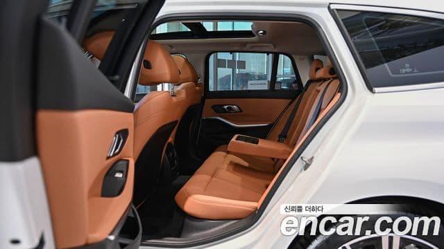 BMW 3시리즈 (G20) 320i Туринг (Touring), 2025 10