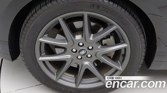 Land Rover Range Rover Velar 3.0 P400 R-Dynamic HSE, 2023 все фото