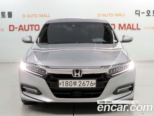 Honda Accord 10세대 2.0 гибрид Туринг (Touring), 2019 2