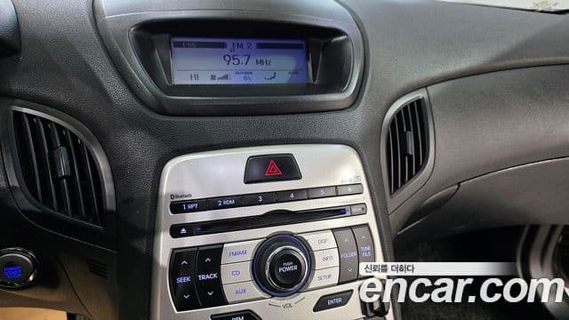 Hyundai Genesis купе 200 турбо P, 2009 14