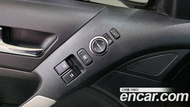 Hyundai Genesis купе 200 турбо P, 2009 19