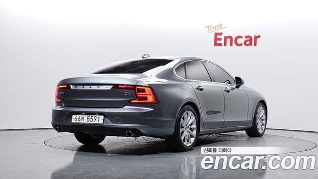 Volvo S90 D4 Momentum, 2018 2