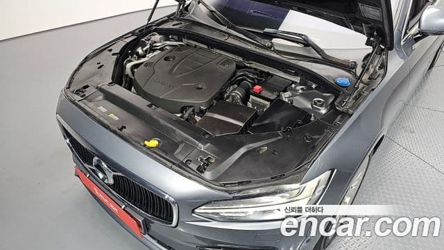 Volvo S90 D4 Momentum, 2018 6