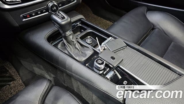 Volvo S90 D4 Momentum, 2018 9