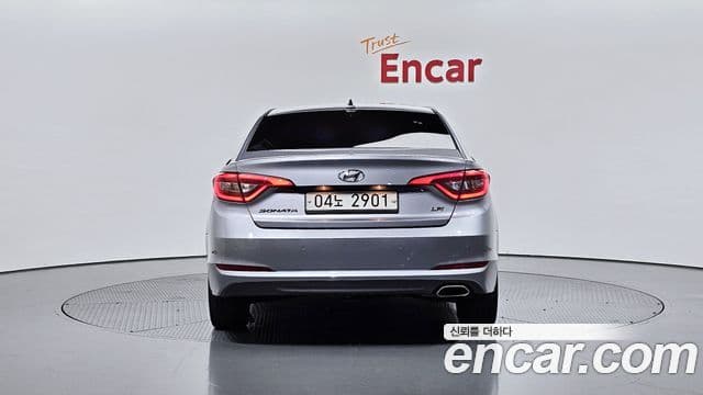 Hyundai LF Sonata Special, 2015 4