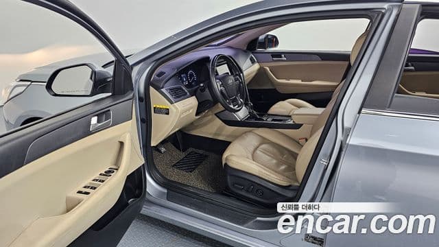 Hyundai LF Sonata Special, 2015 11