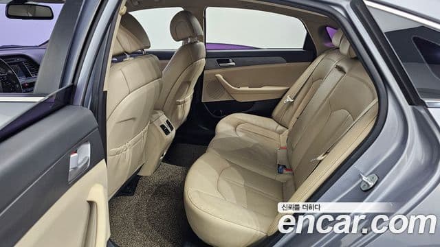 Hyundai LF Sonata Special, 2015 12