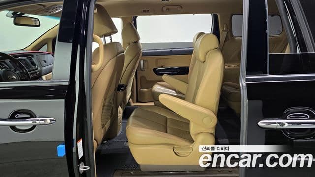 Kia The / новый New Carnival Noblesse, 2019 11