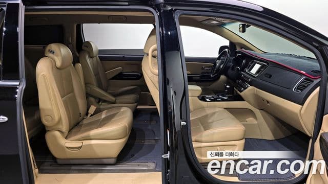 Kia The / новый New Carnival Noblesse, 2019 12