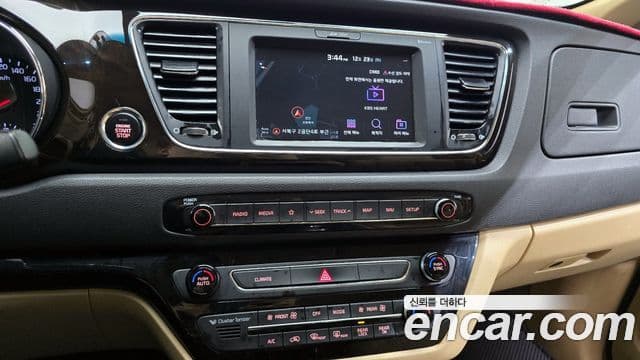 Kia The / новый New Carnival Noblesse, 2019 15