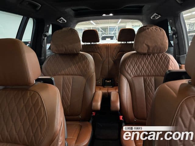 BMW X7 (G07) xDrive 30d M Sport 6인승, 2020 13