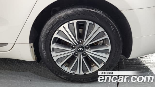 Kia K7 Premier гибрид Noblesse, 2020 все фото