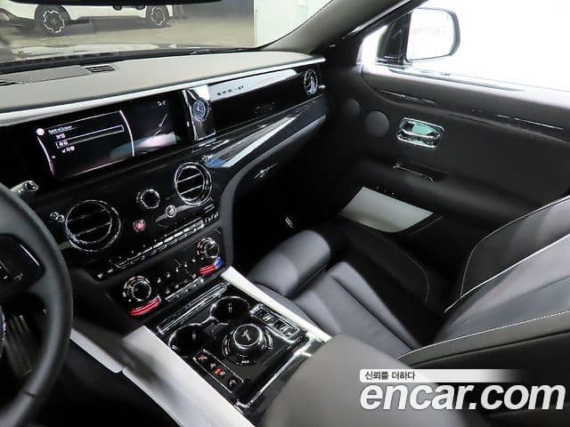 Rolls-Royce 고스트 2세대, 2022 11