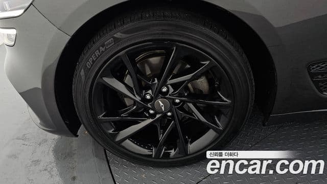 Genesis The / новый New G70, 2023 все фото