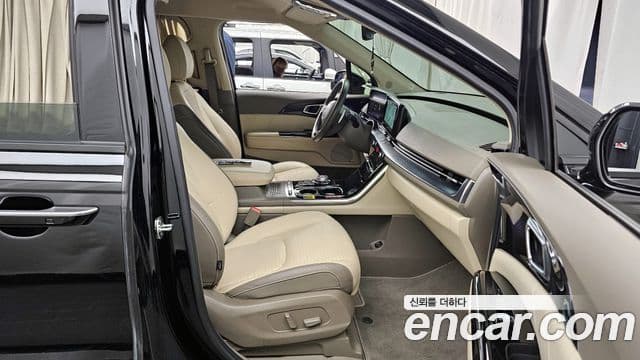 Kia Carnival 4세대 Signature, 2022 11