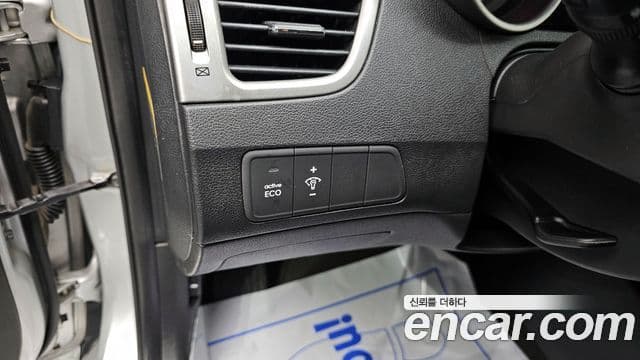 Hyundai Avante MD Luxury, 2012 15