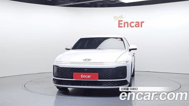 Hyundai Grandeur (GN7) Calligraphy, 2023 3