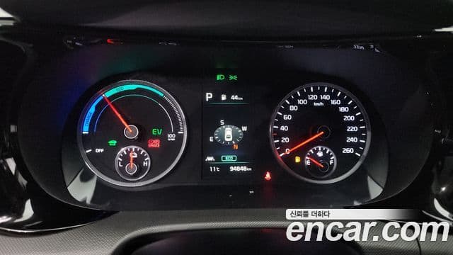 Kia K5 гибрид 3세대 Prestige, 2023 8