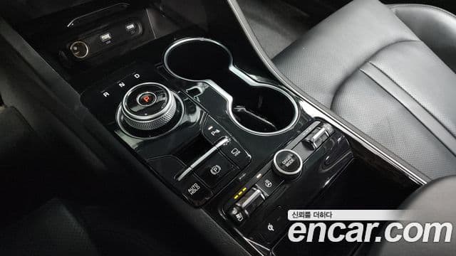 Kia K5 гибрид 3세대 Prestige, 2023 9