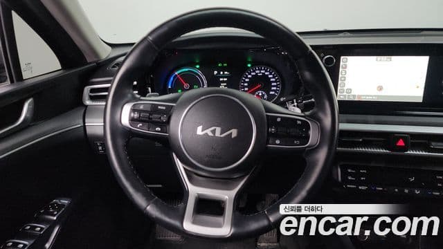 Kia K5 гибрид 3세대 Prestige, 2023 13
