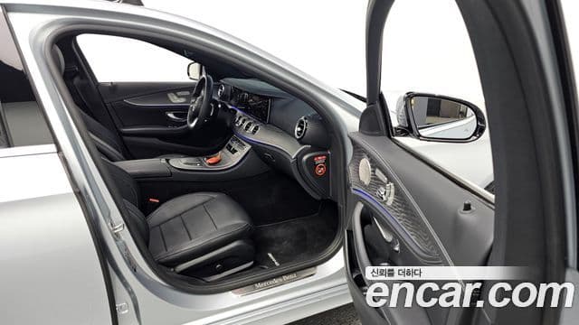 Mercedes-Benz E-класс W213 AMG Line, 2022 12