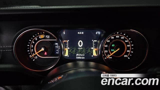 Jeep Wrangler (JL) 2.0 Overland 4도어, 2019 8