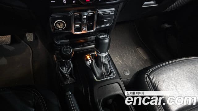 Jeep Wrangler (JL) 2.0 Overland 4도어, 2019 9