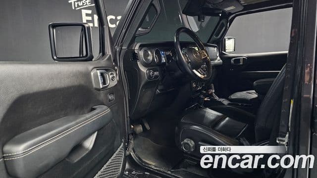 Jeep Wrangler (JL) 2.0 Overland 4도어, 2019 10