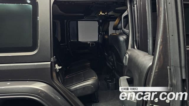Jeep Wrangler (JL) 2.0 Overland 4도어, 2019 12