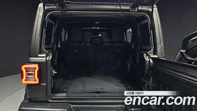 Jeep Wrangler (JL) 2.0 Overland 4도어, 2019 20