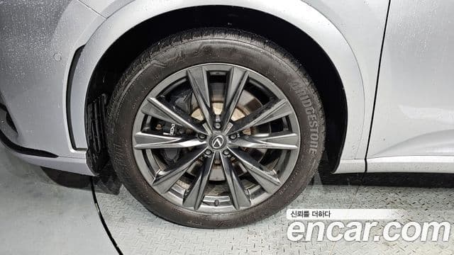 Lexus RX500h 5세대 F-Sport, 2023 все фото