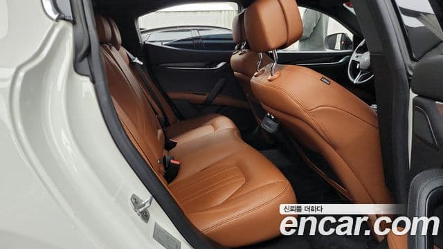 Maserati 기블리 3세대, 2020 12