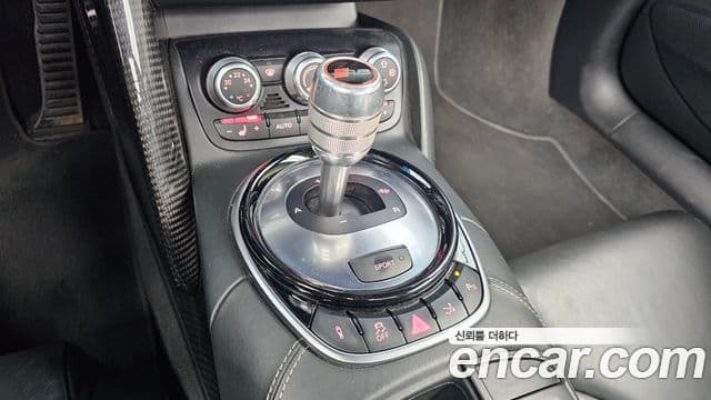 Audi R8 5.2 V10 Spyder, 2015 9