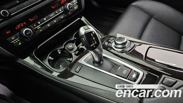 BMW 5시리즈 (F10), 2010 9