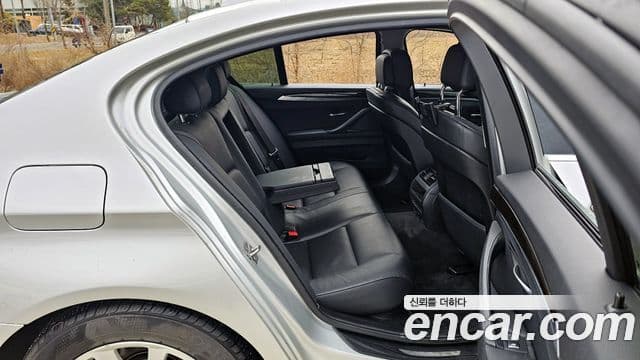 BMW 5시리즈 (F10), 2010 11