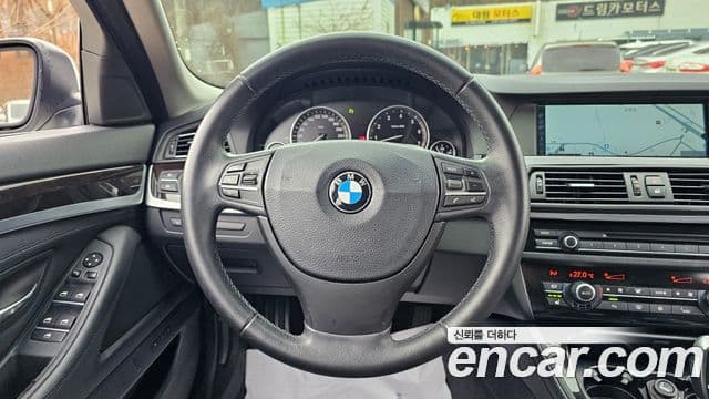 BMW 5시리즈 (F10), 2010 17