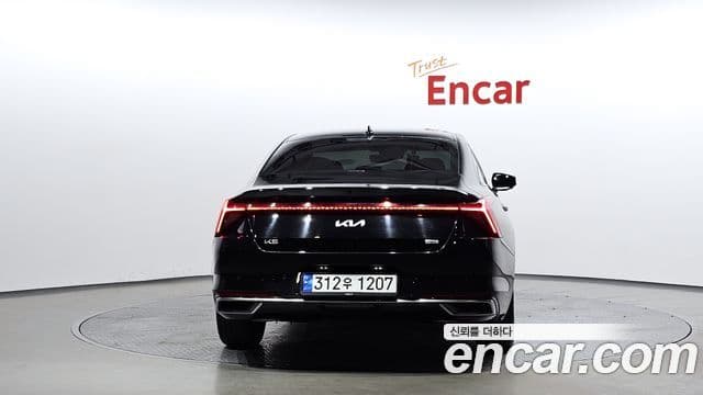 Kia K8 гибрид Signature, 2023 4