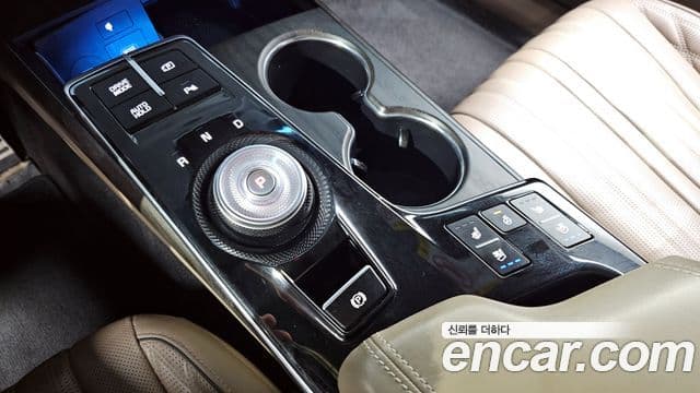 Kia K8 гибрид Signature, 2023 9