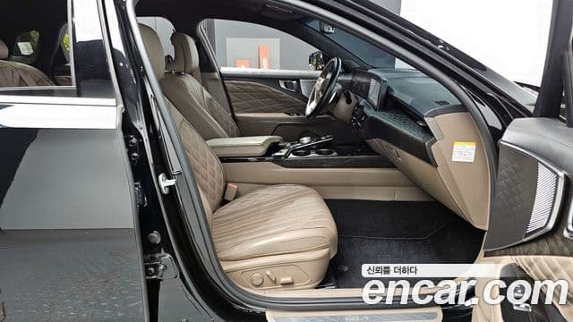 Kia K8 гибрид Signature, 2023 11