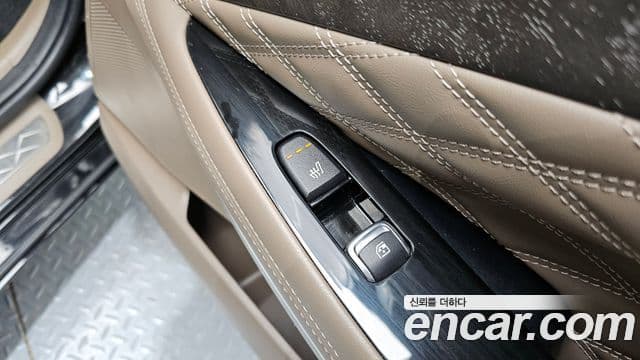 Kia K8 гибрид Signature, 2023 18