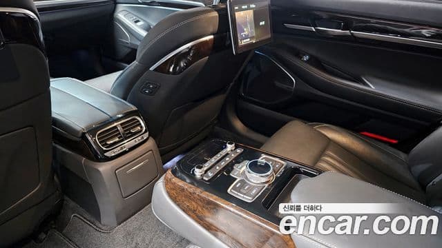 Genesis G90 Premium Luxury, 2019 18