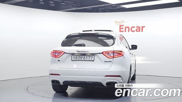 Maserati Levante, 2018 4