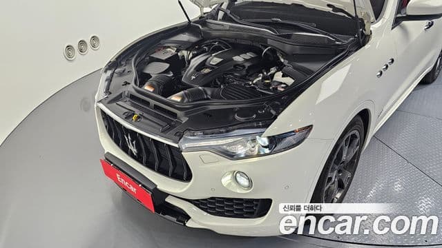 Maserati Levante, 2018 6