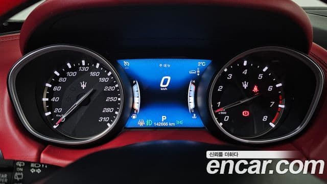 Maserati Levante, 2018 8