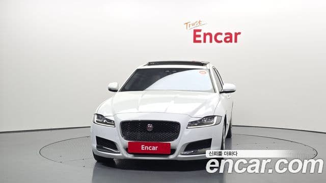 Jaguar XF (X260) 20d Portfolio, 2017 3